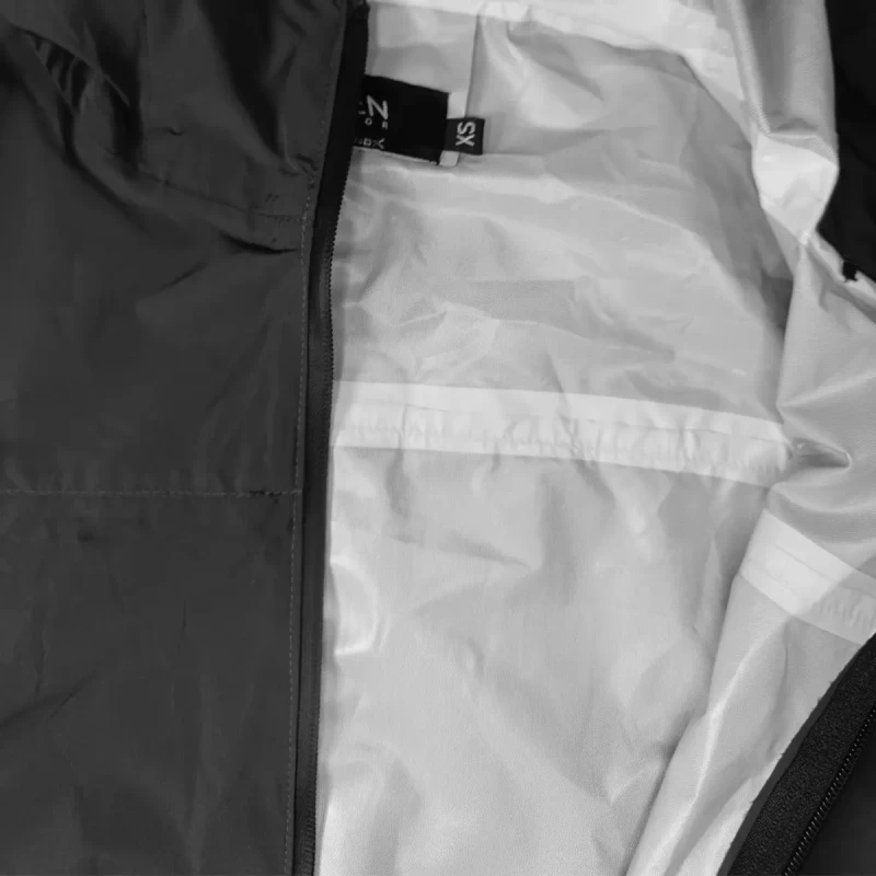 Rompeviento Alpen Outdoor Iguazú - Negro - Impermeable y Ultra Liviano - Imagen 5